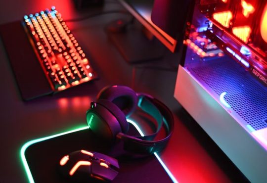 Enhance Your Mobile Gaming with These 10 Innovative Gadgets
